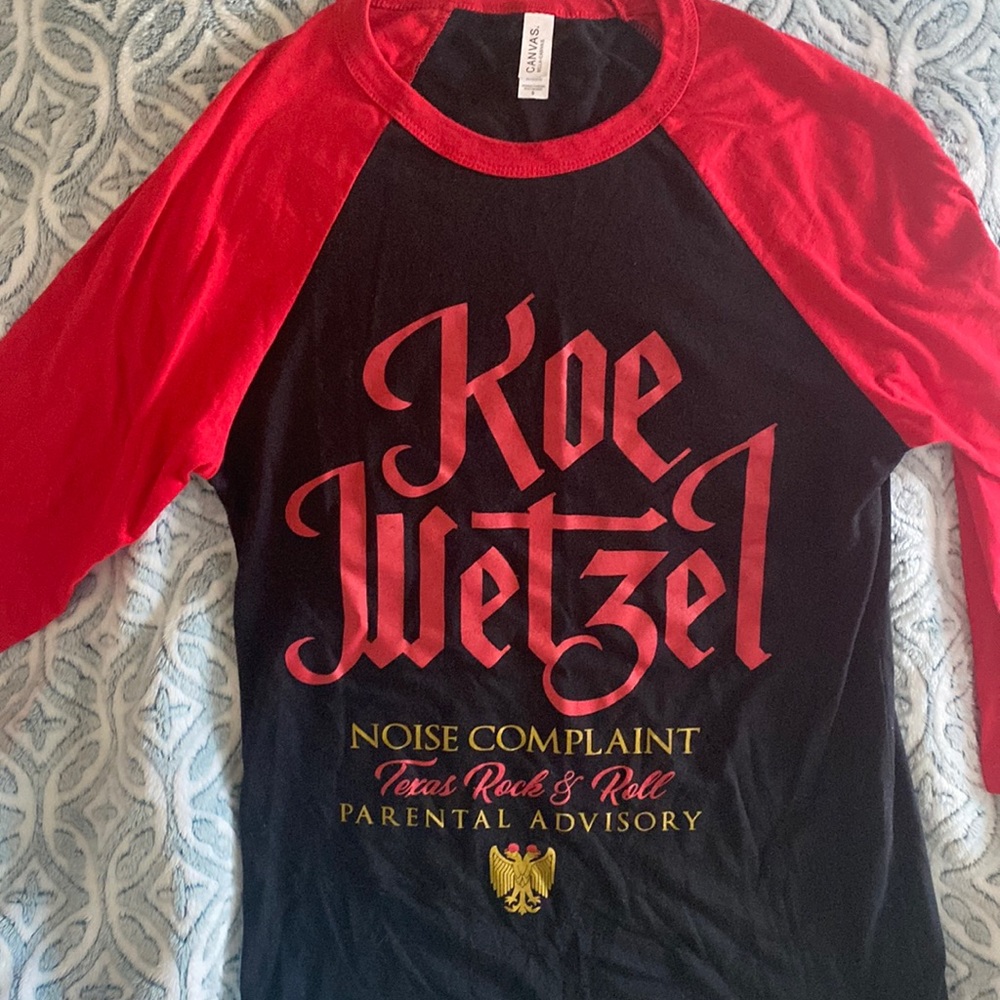 Koe Wetzel Tshirt sz Small - NWOT